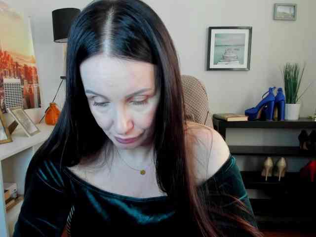 velvetJasmine webcam