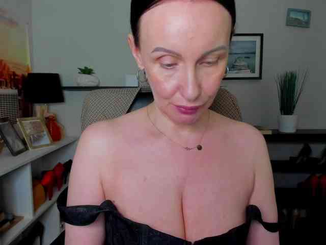 velvetJasmine webcam