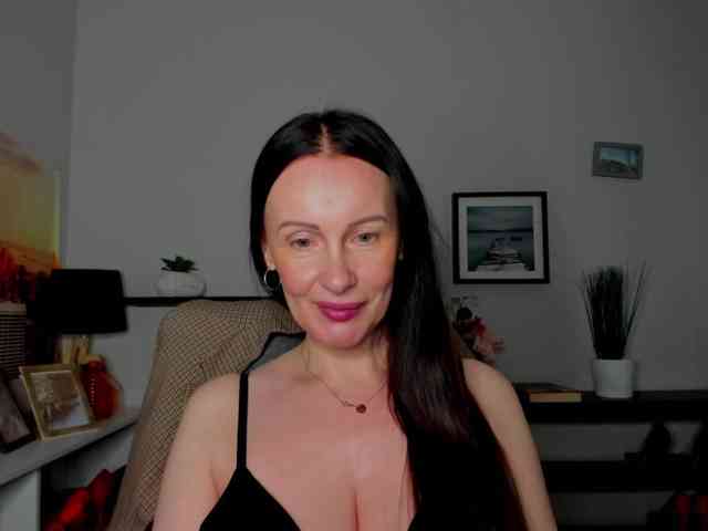 velvetJasmine webcam