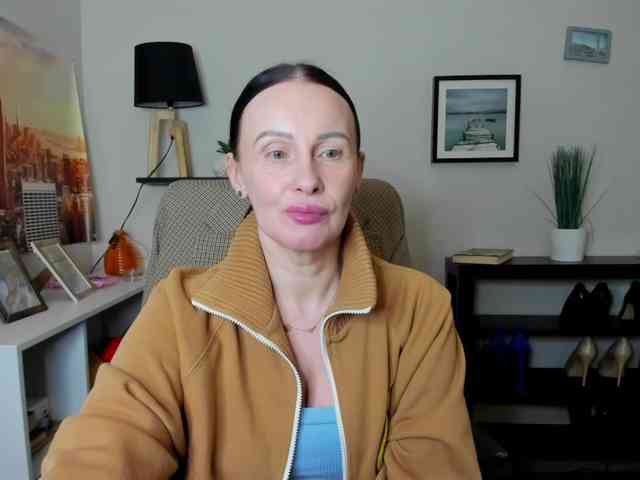 velvetJasmine webcam