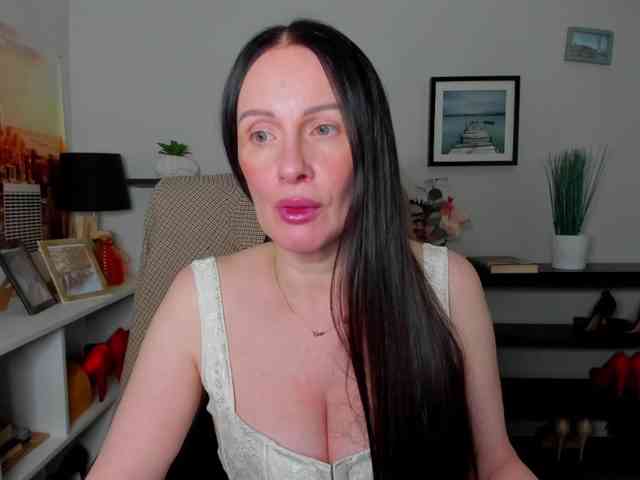 velvetJasmine webcam