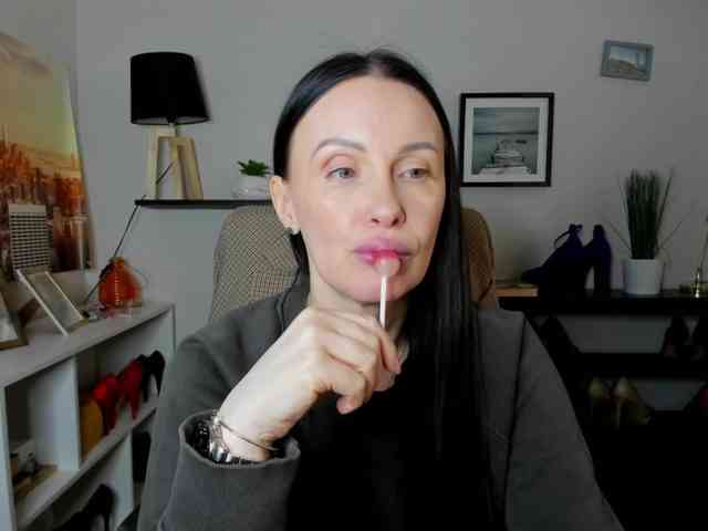 velvetJasmine webcam