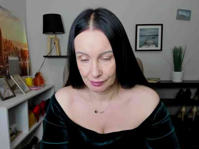 velvetJasmine webcam