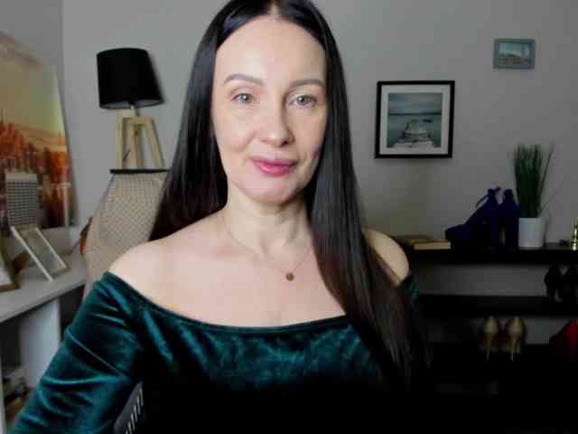 velvetJasmine webcam