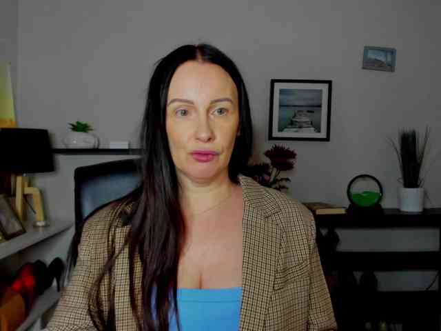 velvetJasmine webcam