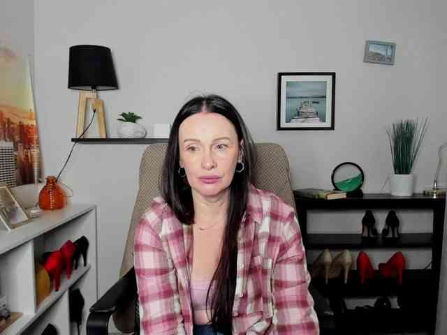 velvetJasmine webcam