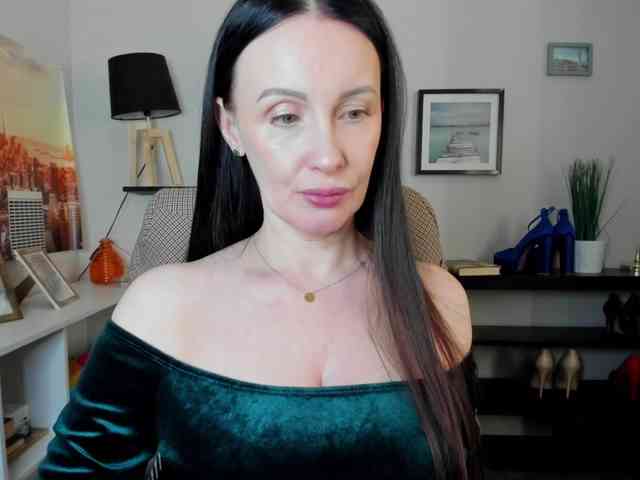 velvetJasmine webcam