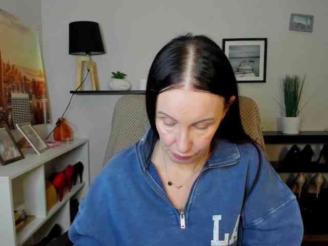 velvetJasmine webcam