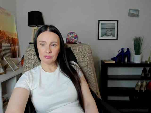 velvetJasmine webcam