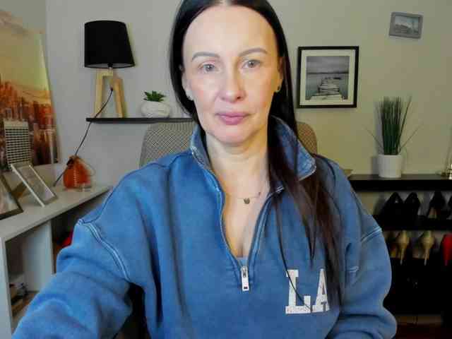 velvetJasmine webcam