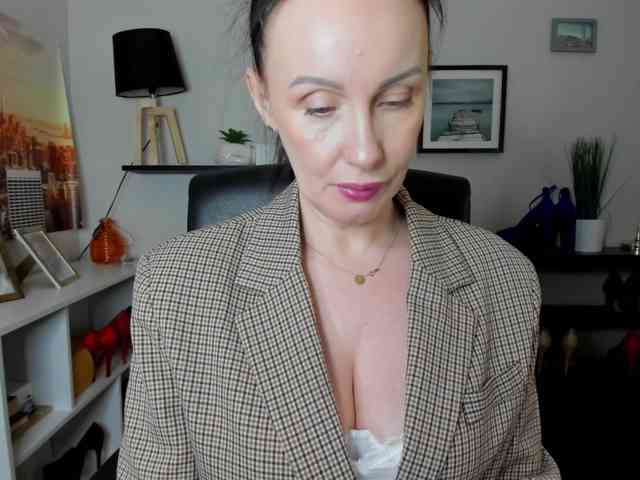 velvetJasmine webcam