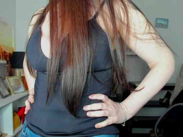 velvetJasmine webcam