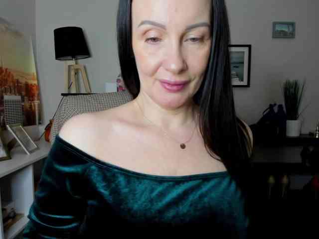 velvetJasmine webcam