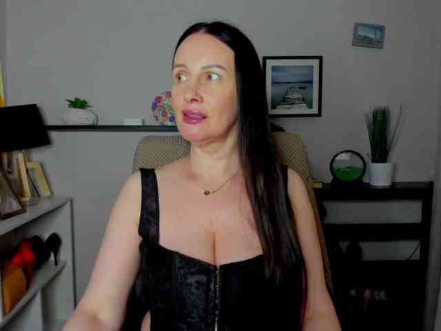 velvetJasmine webcam