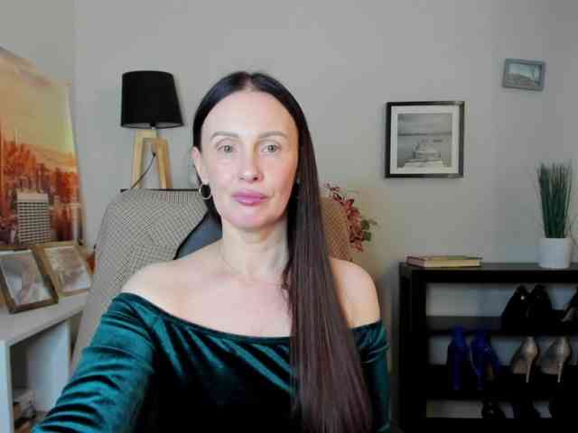 velvetJasmine webcam