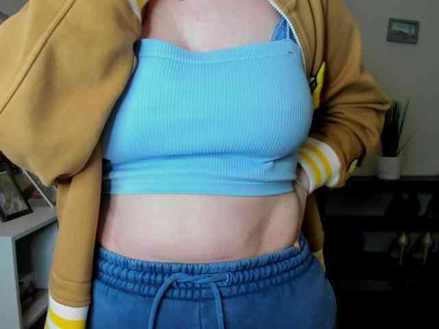 velvetJasmine webcam