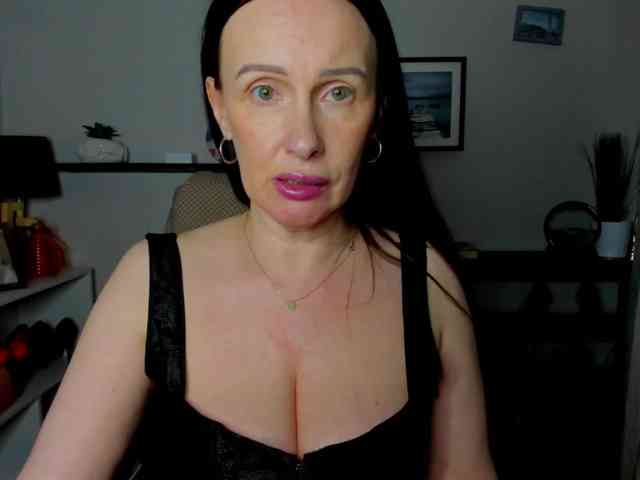 velvetJasmine webcam