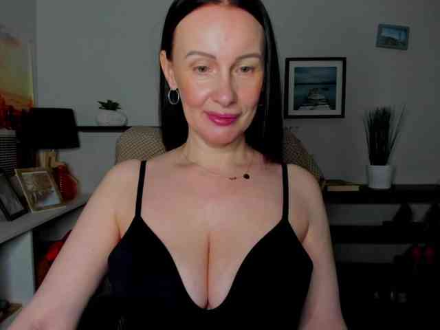 velvetJasmine webcam