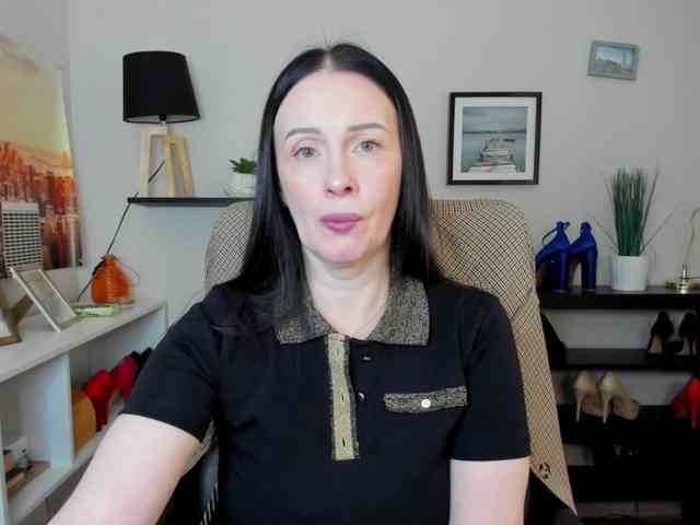 velvetJasmine webcam