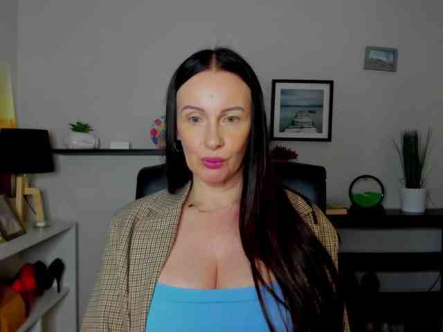 velvetJasmine webcam