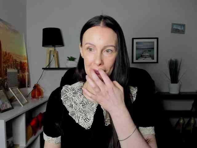 velvetJasmine webcam