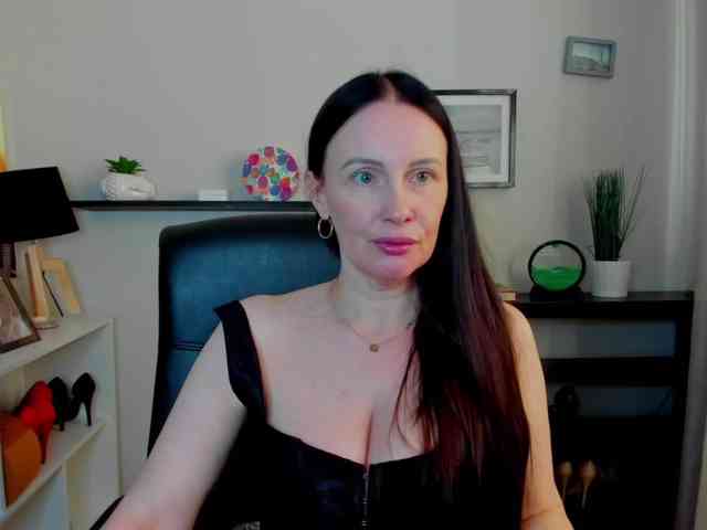 velvetJasmine webcam
