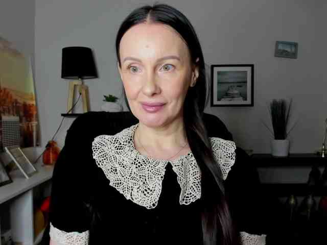 velvetJasmine webcam