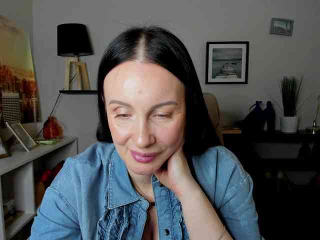 velvetJasmine webcam