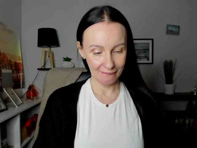 velvetJasmine webcam