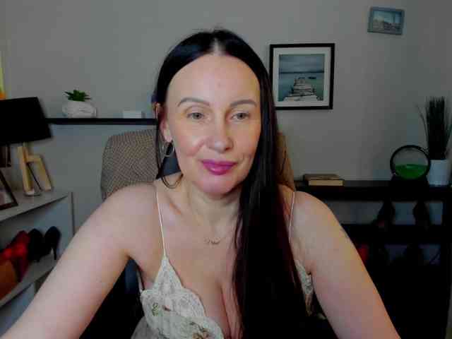 velvetJasmine webcam