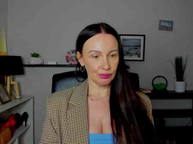 velvetJasmine webcam
