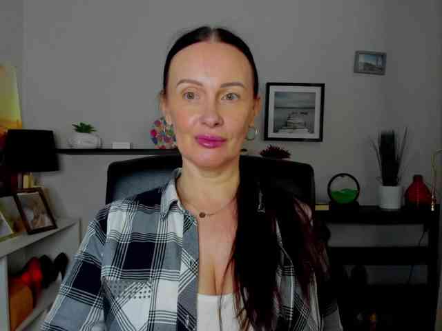 velvetJasmine webcam
