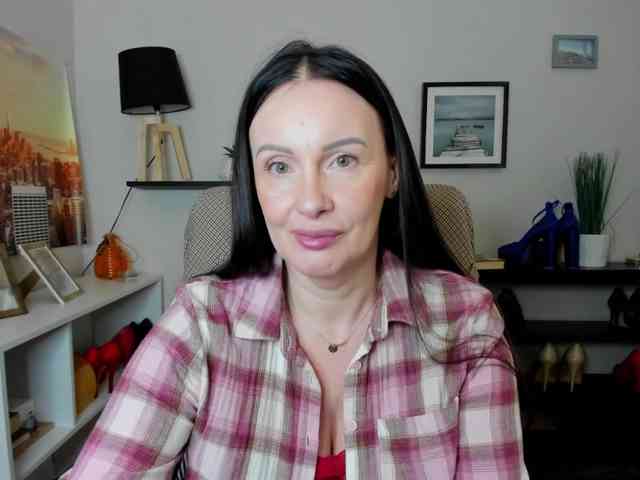 velvetJasmine webcam