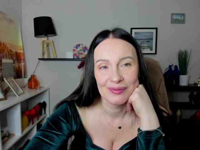 velvetJasmine webcam