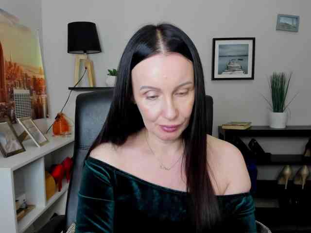 velvetJasmine webcam