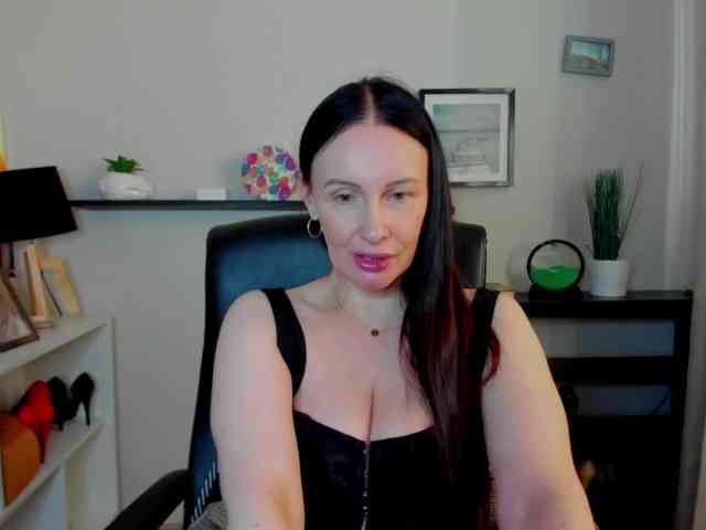 velvetJasmine webcam