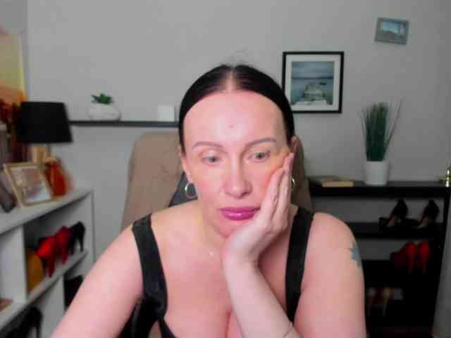 velvetJasmine webcam