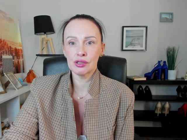 velvetJasmine webcam