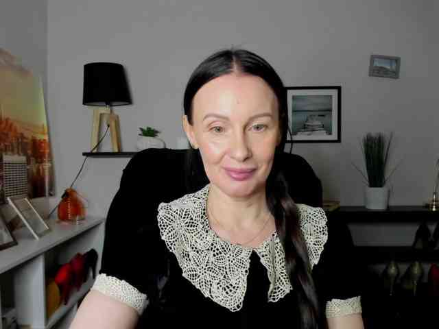 velvetJasmine webcam