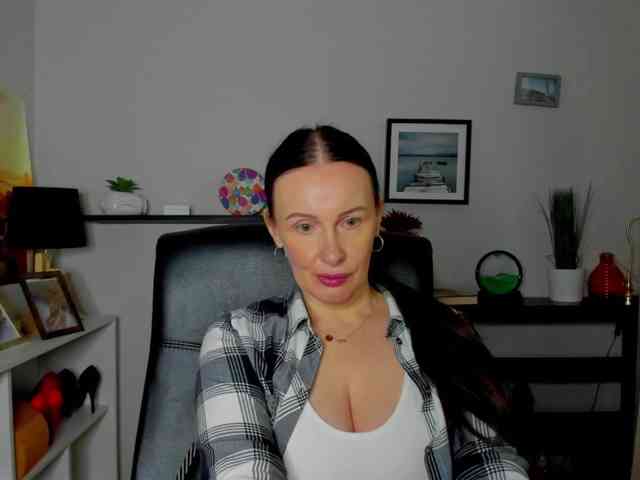 velvetJasmine webcam