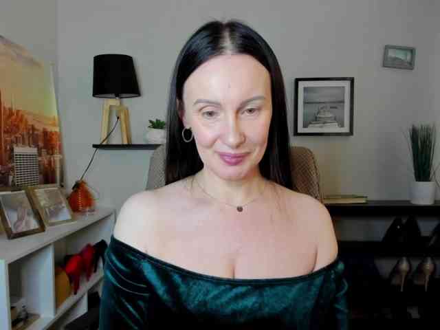 velvetJasmine webcam