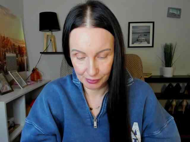 velvetJasmine webcam