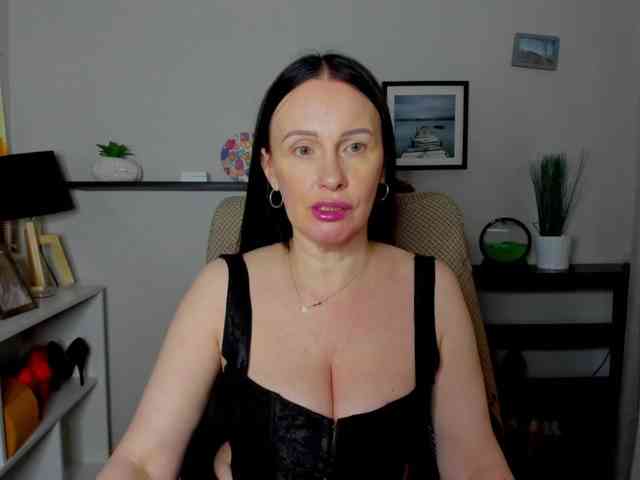 velvetJasmine webcam