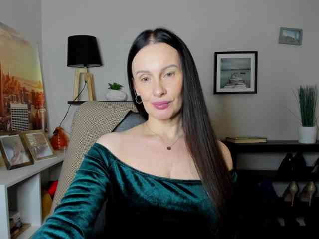 velvetJasmine webcam