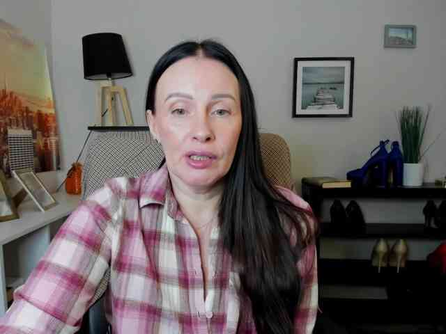 velvetJasmine webcam