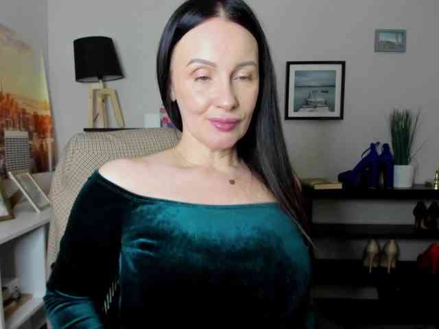 velvetJasmine webcam