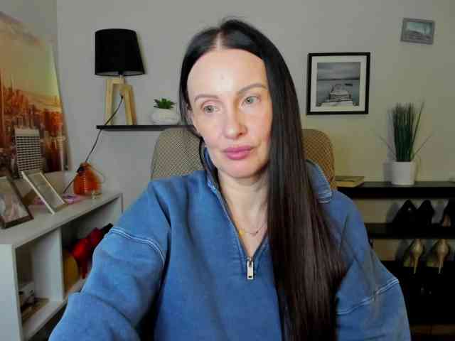 velvetJasmine webcam