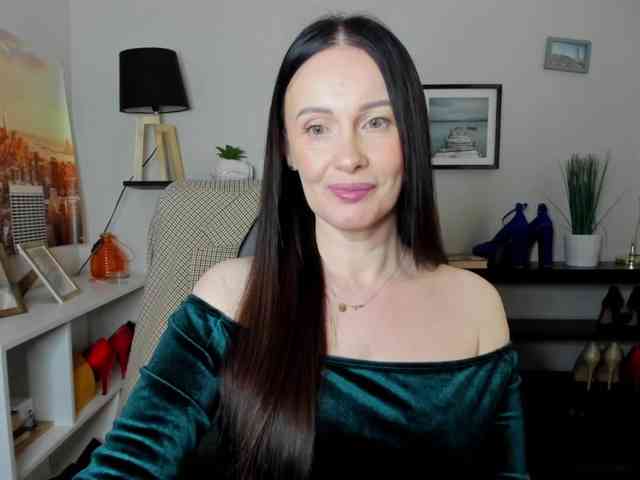 velvetJasmine webcam