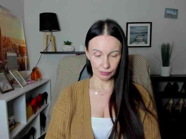 velvetJasmine webcam