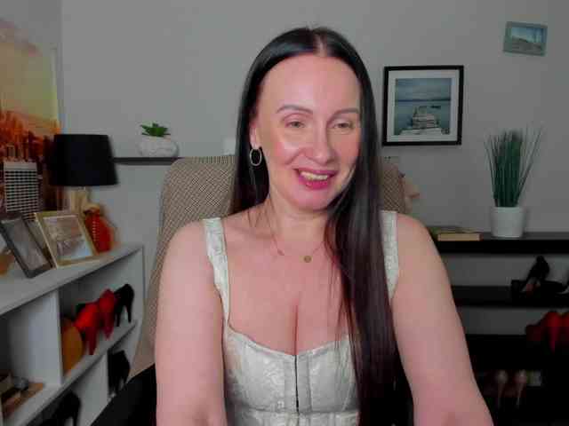 velvetJasmine webcam